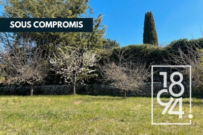 Magnifique terrain constructible de 764m²
